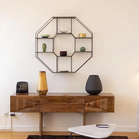 Lv Premier Bica River View דירה *