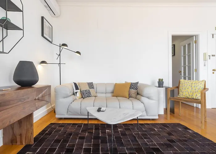 Lv Premier Bica River View *